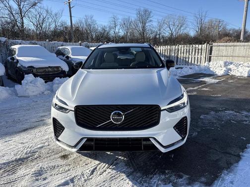 2026 Volvo XC60 B5 Ultra