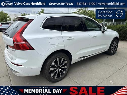 Crystal White 2023 Volvo XC60 B5 Plus Bright Theme