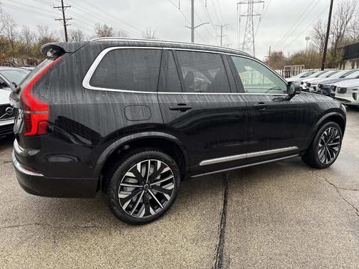 2026 Volvo XC90 B6 Plus 7-Seater