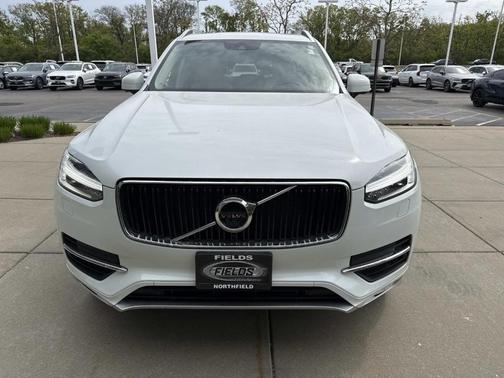 Ice White 2018 Volvo XC90 T5 Momentum