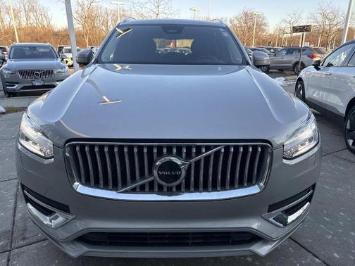 2023 Volvo XC90 Recharge Plug-In Hybrid T8 Plus Bright Theme 7 Passenger