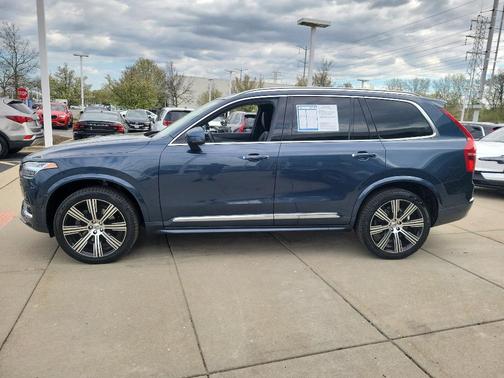 2022 Volvo XC90 T6 Inscription 6 Passenger