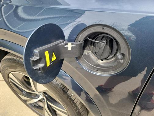 2022 Volvo XC90 Recharge Plug-In Hybrid T8 R-Design Extended Range 7P