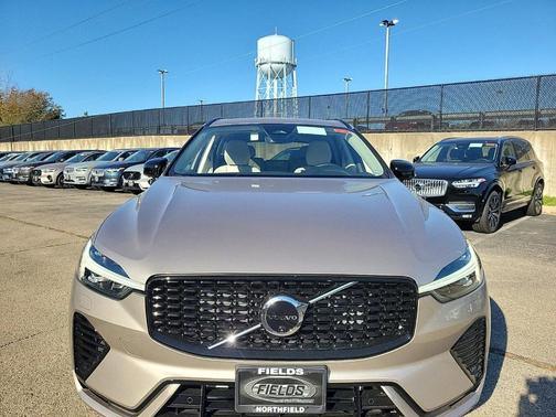 2025 Volvo XC60 Plug-In Hybrid T8 Plus
