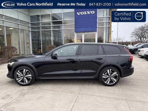 2025 Volvo V60 Cross Country B5 Plus