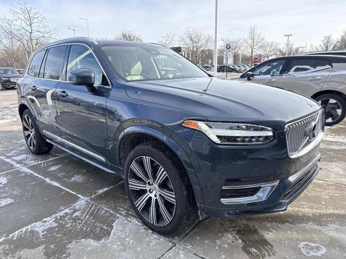 2023 Volvo XC90 B6 Ultimate 7-Seater