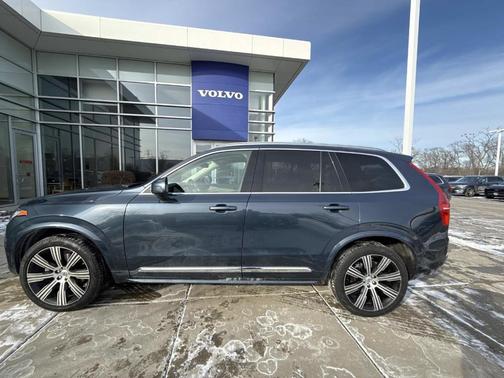 2023 Volvo XC90 B6 Ultimate 7-Seater