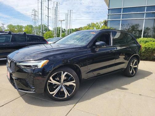 2025 Volvo XC60 B5 Ultra