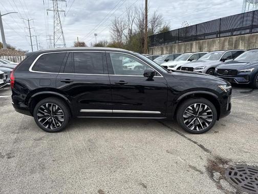 2026 Volvo XC90 B6 Plus 7-Seater