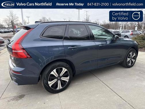 2024 Volvo XC60 Recharge Plug-In Hybrid T8 Plus Dark Theme