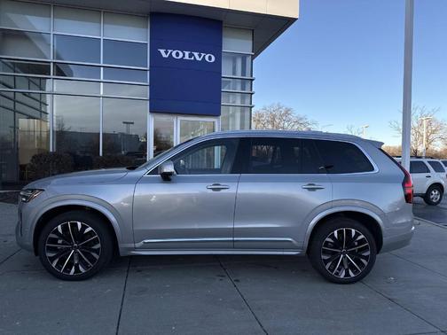 2025 Volvo XC90 B6 Ultra
