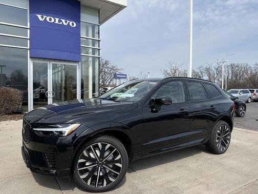 Onyx Black 2026 Volvo XC60 B5 Ultra