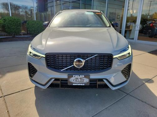 2025 Volvo XC60 Plug-In Hybrid T8 Plus