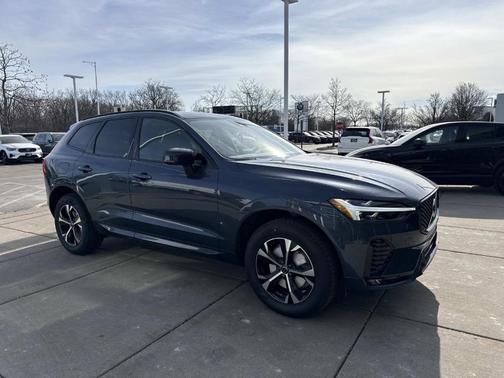 2026 Volvo XC60 B5 Core