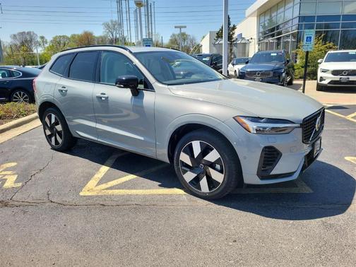 2025 Volvo XC60 Plug-In Hybrid T8 Ultra