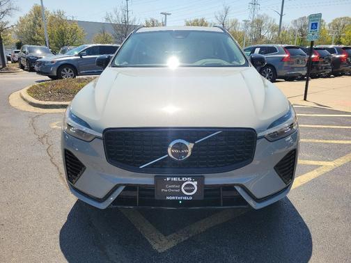 2025 Volvo XC60 Plug-In Hybrid T8 Ultra