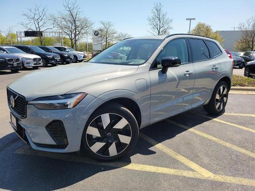 2025 Volvo XC60 Plug-In Hybrid T8 Ultra