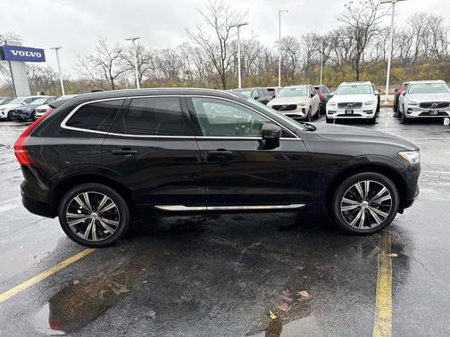 2023 Volvo XC60 B5 Plus Bright Theme