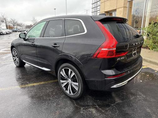 2023 Volvo XC60 B5 Plus Bright Theme