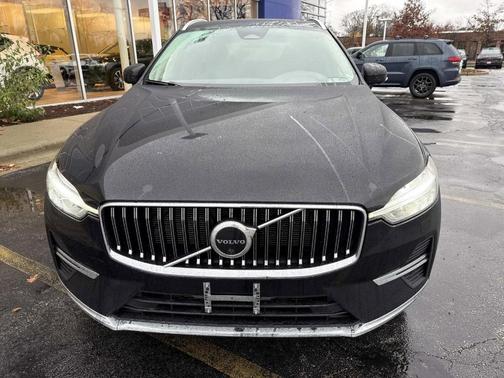 2023 Volvo XC60 B5 Plus Bright Theme