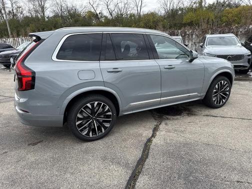 2026 Volvo XC90 B6 Plus 7-Seater