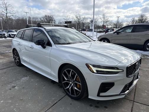 2024 Volvo V60 Recharge Plug-In Hybrid T8 Polestar Engineered