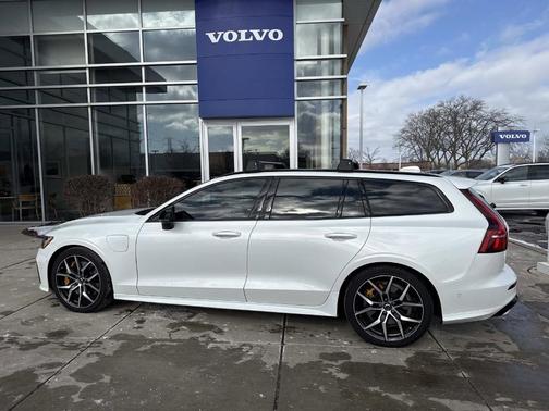 2024 Volvo V60 Recharge Plug-In Hybrid T8 Polestar Engineered