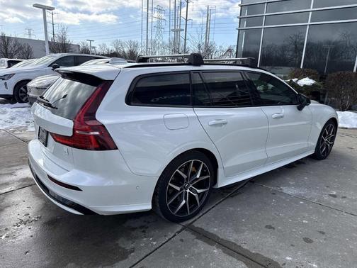 2024 Volvo V60 Recharge Plug-In Hybrid T8 Polestar Engineered