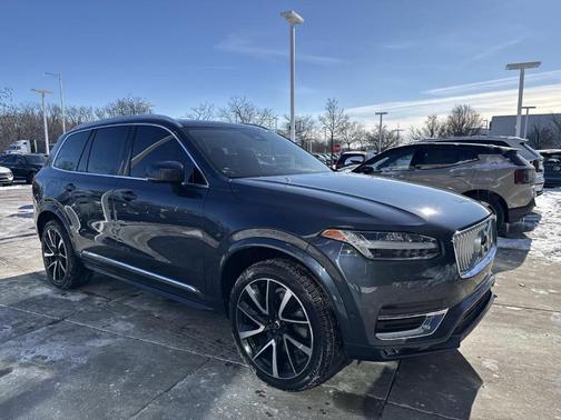 2023 Volvo XC90 B6 Plus 6-Seater