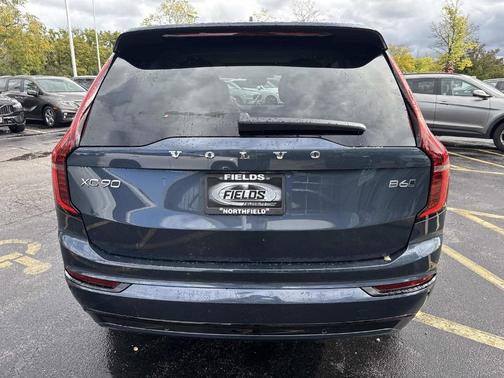2026 Volvo XC90 B6 Ultra Dark Theme 6-Seater