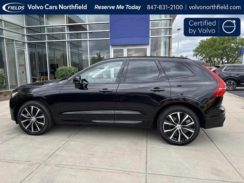 Onyx Black Metallic 2024 Volvo XC60 B5 Plus Dark Theme