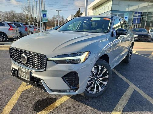 2025 Volvo XC60 B5 Core