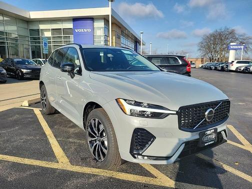 2025 Volvo XC60 B5 Core