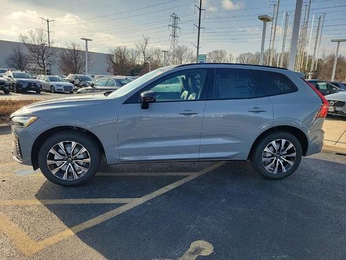 2025 Volvo XC60 B5 Core
