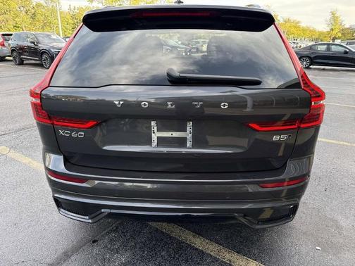 2025 Volvo XC60 B5 Plus
