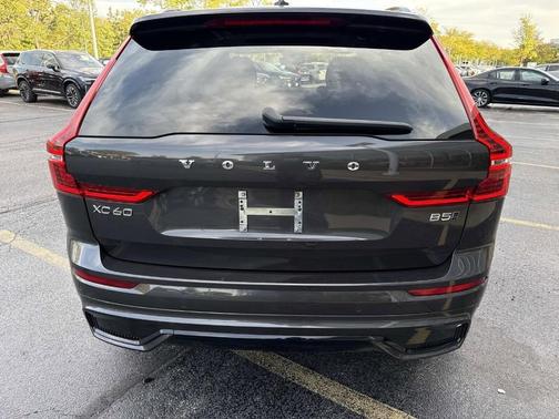 2025 Volvo XC60 B5 Plus