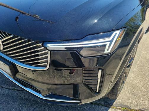 2025 Volvo XC90 Plug-In Hybrid T8 Ultra 6-Seater