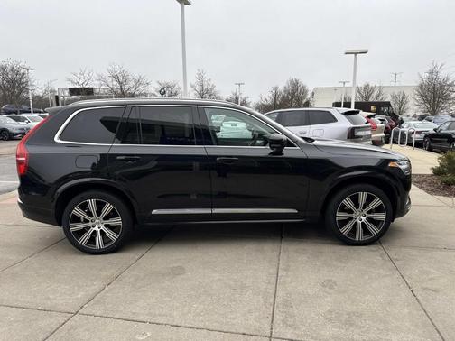 2023 Volvo XC90 B6 Ultimate 7-Seater