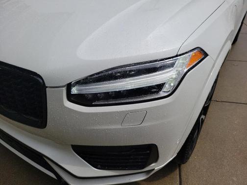 2023 Volvo XC90 Recharge Plug-In Hybrid T8 Plus Dark Theme 7 Passenger