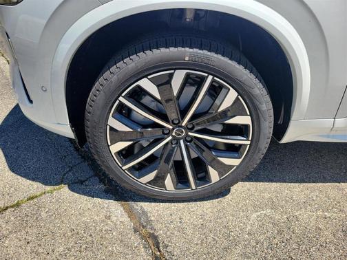 2025 Volvo XC90 Plug-In Hybrid T8 Ultra 7-Seater