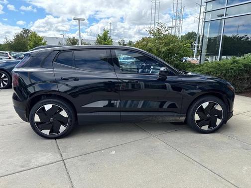 2025 Volvo EX30 Twin Motor Plus