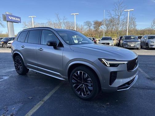 2026 Volvo XC90 B6 Ultra Dark Theme 7-Seater