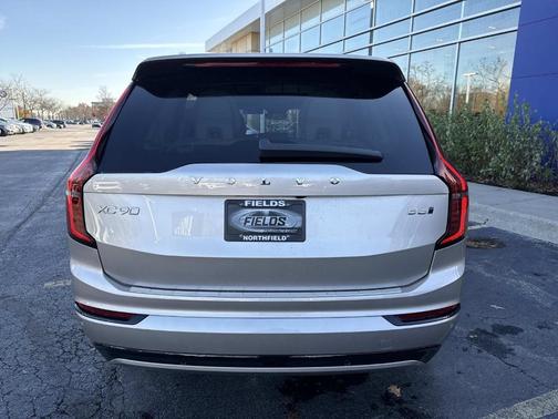 2026 Volvo XC90 B6 Ultra Dark Theme 7-Seater