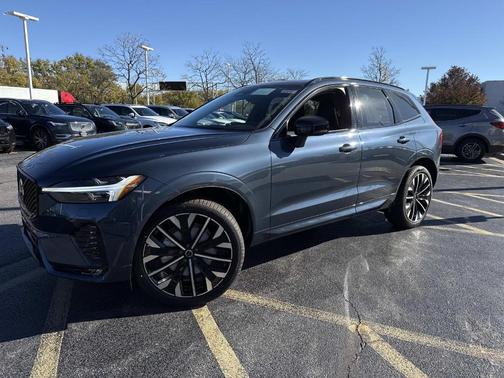 2026 Volvo XC60 B5 Ultra