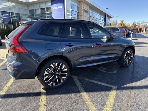 2026 Volvo XC60 B5 Ultra