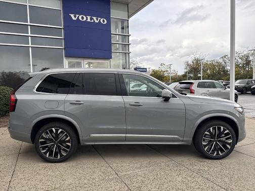 2026 Volvo XC90 B6 Ultra 7-Seater