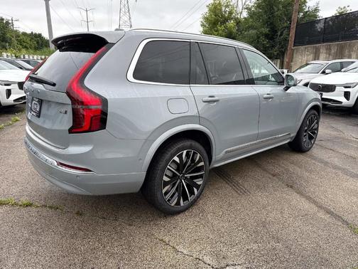 2026 Volvo XC90 B6 Plus 7-Seater