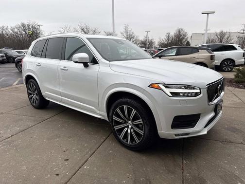 2023 Volvo XC90 B5 Core