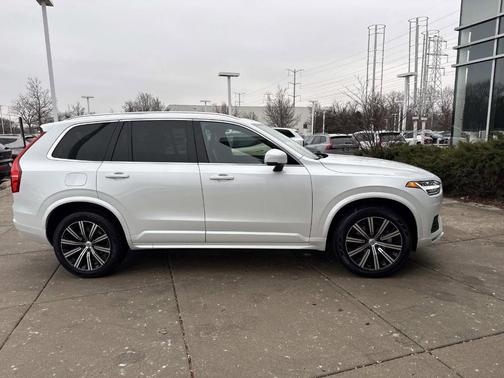 2023 Volvo XC90 B5 Core