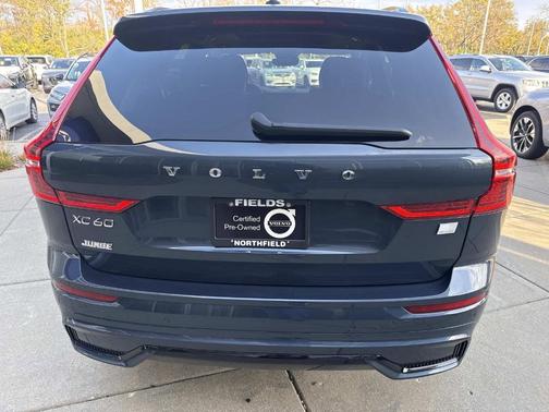 2023 Volvo XC60 Recharge Plug-In Hybrid T8 Plus Dark Theme